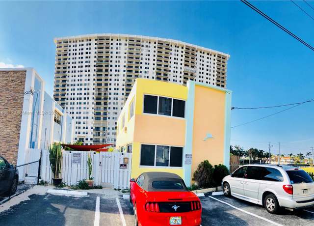 Property at 332 Georgia St, Hollywood, FL 33019, 2 beds, 4 baths