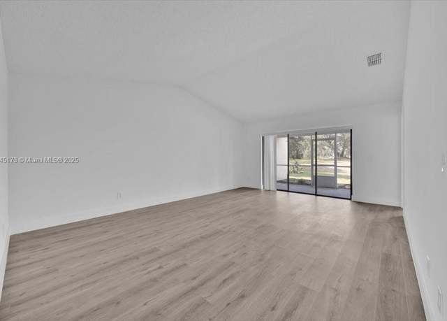 Property at 30 Buck Cir, FL 33844, 2 beds, 2 baths