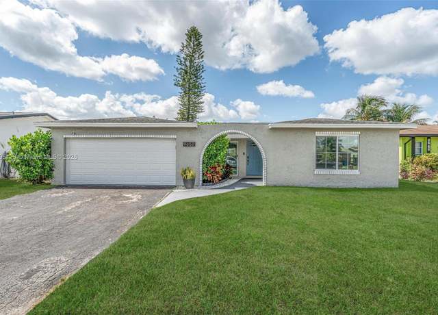 Property at 9652 NW 19th Pl, Sunrise, FL 33322, 3 beds, 2 baths