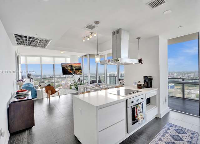 Property at 1100 Biscayne Blvd #3708, Miami, FL 33132, 2 beds, 2.5 baths