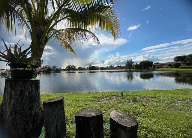 Property at 6590 W 24th Ct #24-106, Hialeah, FL 33016, 3 beds, 2.5 baths