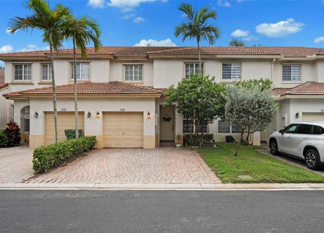 Property at 1968 NW 79th Way, Pembroke Pines, FL 33024, 3 beds, 2.5 baths