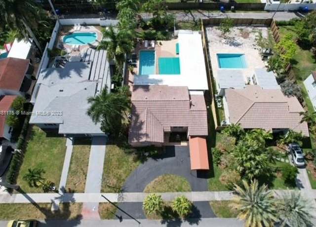 Property at 1516 Wiley St, Hollywood, FL 33020, 5 beds, 4 baths