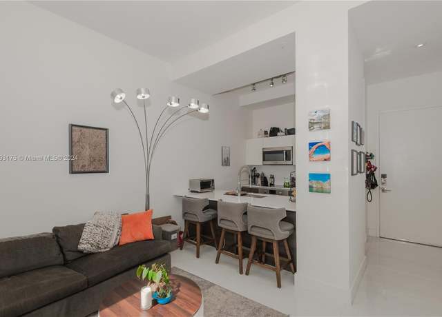 Property at 301 Altara Ave #305, Coral Gables, FL 33146, 1 bed, 1 bath