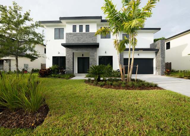 Property at 13083 Davie Oaks Dr, Davie, FL 33325, 5 beds, 5 baths