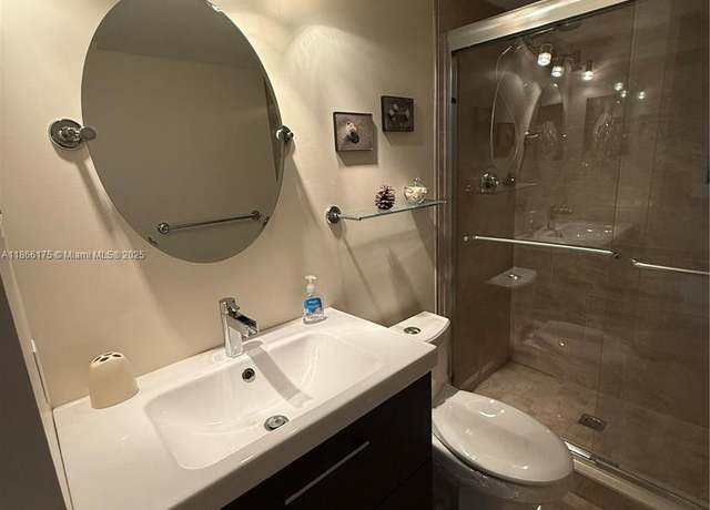Property at 627 Waterside Dr #627, Hypoluxo, FL 33462, 2 beds, 2 baths