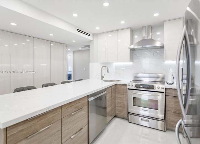 Property at 1985 S Ocean Dr Unit 16Q, Hallandale Beach, FL 33009, 3 beds, 2.5 baths