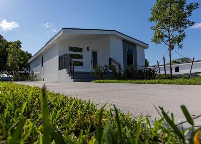 Property at 504 NW 15th Ave, Pompano Beach, FL 33069, 3 beds, 2 baths