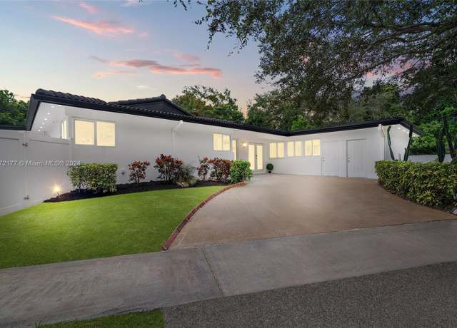 Property at 1124 Yale Dr, Hollywood, FL 33021, 4 beds, 3.5 baths