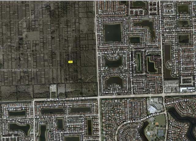 Property at SW 37 St SW 158 Ct, Miami, FL 33185