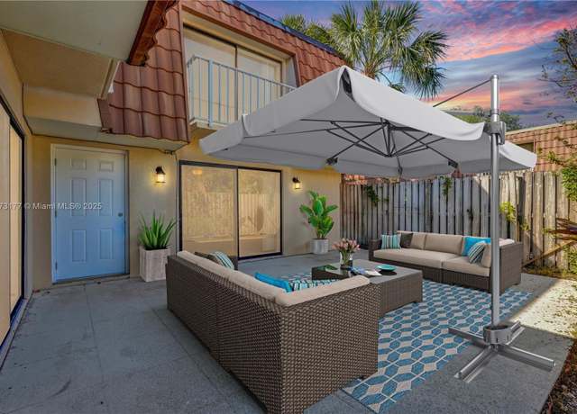 Property at 518 Green Springs Pl, West Palm Beach, FL 33409, 2 beds, 2.5 baths