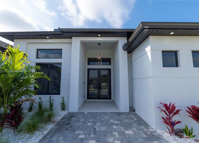 Property at 1140 SW 40 Ter, Cape Coral, FL 33914, 4 beds, 3 baths