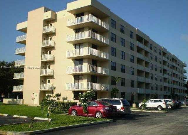 Property at 901 Hillcrest Dr #515, Hollywood, FL 33021, 2 beds, 2 baths