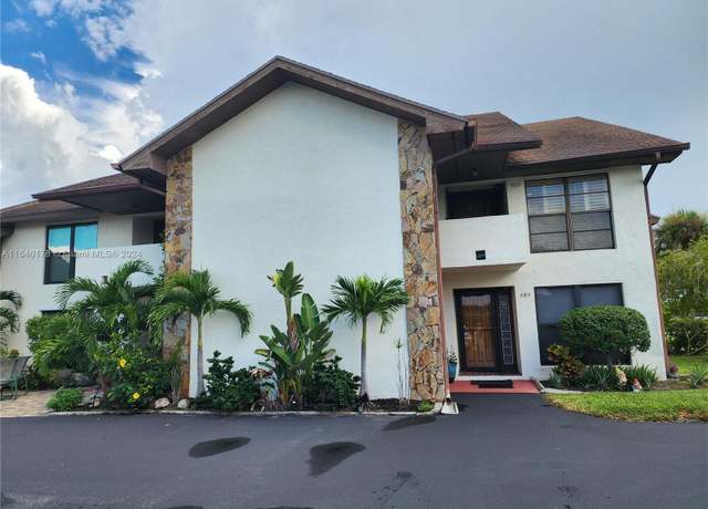 Property at 393 SW 35th St #393, Palm City, FL 34990, 2 beds, 2 baths