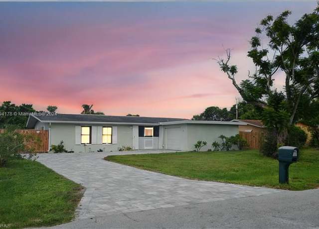 Property at 2636 SE 18th Ave, Cape Coral, FL 33904, 3 beds, 2 baths