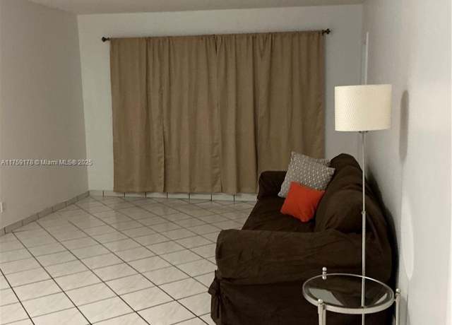 Property at 2309 Park Ln #304, Hollywood, FL 33021, 1 bed, 1 bath