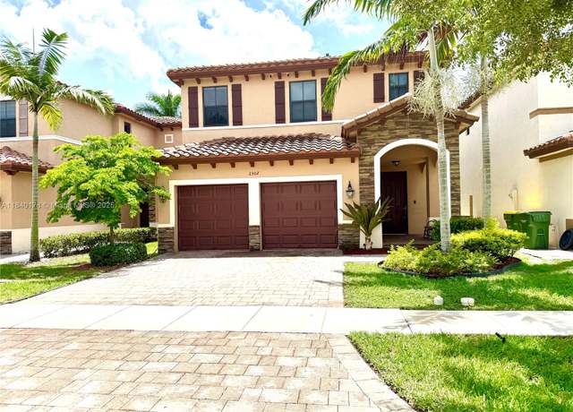 Property at 2502 NE 1st St, Homestead, FL 33033, 5 beds, 2.5 baths