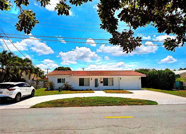 Property at 1430 NE 53rd Ct, Fort Lauderdale, FL 33334, 3 beds, 2.5 baths