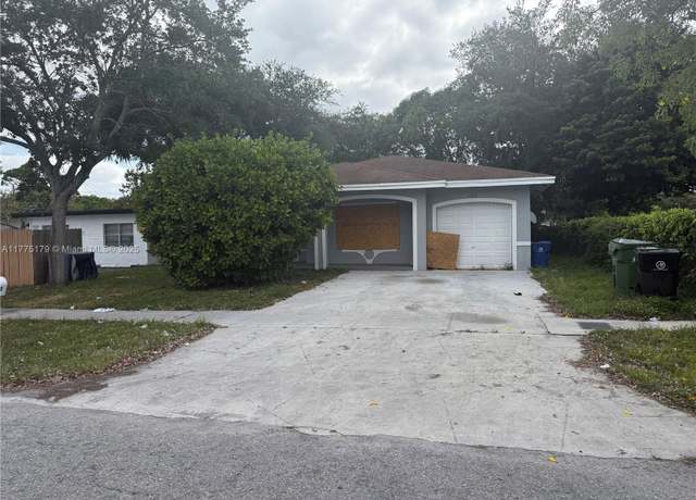 Property at 422 NW 15th Ter, Fort Lauderdale, FL 33311, 4 beds, 2 baths