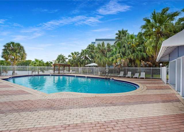 Property at 9365 Fontainebleau Blvd Unit E207, Miami, FL 33172, 1 bed, 1.5 baths
