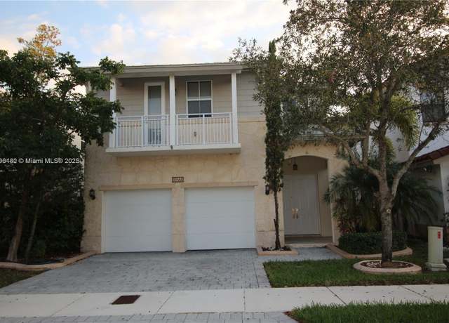 Property at 10564 NW 70th Ln, Doral, FL 33178, 5 beds, 4 baths