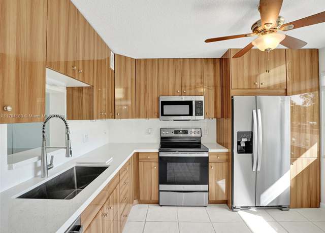 Property at 3501 Bimini Ln Unit K2, Coconut Creek, FL 33066, 2 beds, 2 baths
