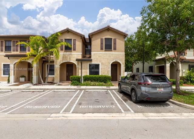 Property at 10625 W 32nd Ln, Hialeah, FL 33018, 3 beds, 2.5 baths
