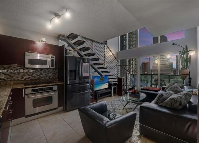 Property at 41 SE 5th St #1205, Miami, FL 33131, 1 bed, 1.5 baths