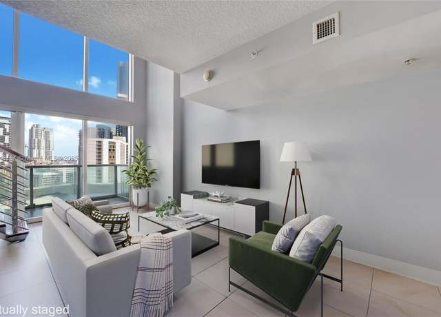 Property at 41 SE 5th St #1205, Miami, FL 33131, 1 bed, 1.5 baths