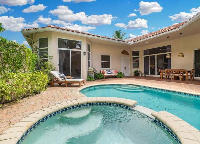 Property at 1604 Victoria Pointe Ln, Weston, FL 33327, 4 beds, 4.5 baths