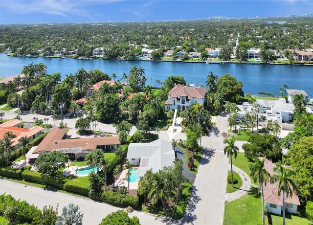 Property at 1000 S Southlake Dr, Hollywood, FL 33019, 4 beds, 3.5 baths