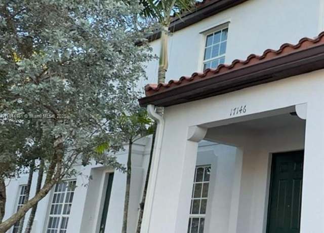 Property at 17146 SW 93rd St, Miami, FL 33196, 5 beds, 4 baths