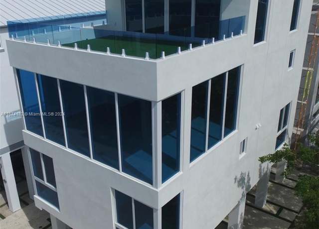 Property at 94825 Overseas Hwy 253, Key Largo, FL 33037, 4 beds, 3.5 baths