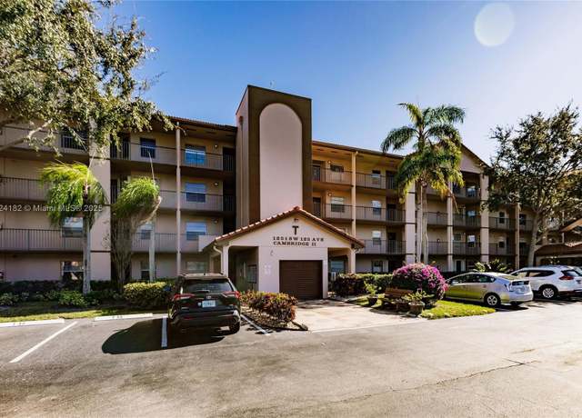Property at 1251 SW 125th Ave Unit 108T, Pembroke Pines, FL 33027, 2 beds, 2 baths