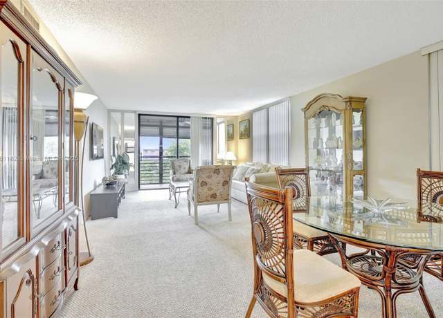 Property at 1001 Colony Point Cir #514, Pembroke Pines, FL 33026, 2 beds, 2 baths