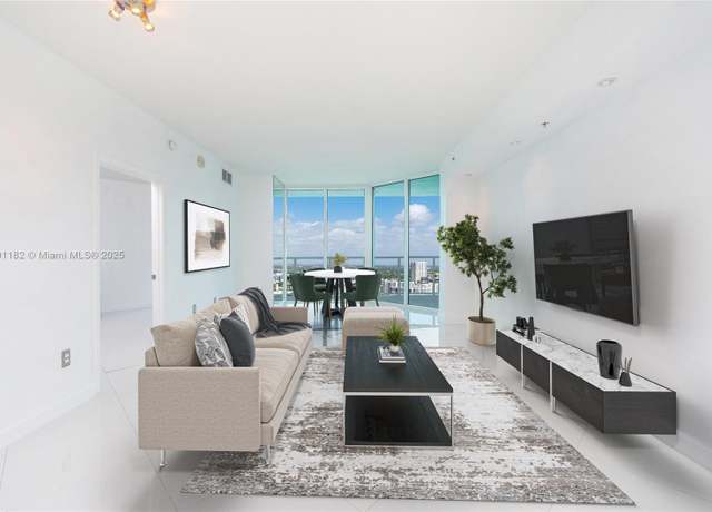 Property at 1900 N Bayshore Dr #2816, Miami, FL 33132, 1 bed, 1.5 baths
