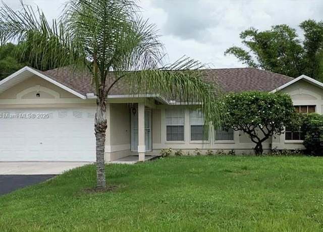 Property at 914 14th St SE, FL 34117, 3 beds, 2 baths