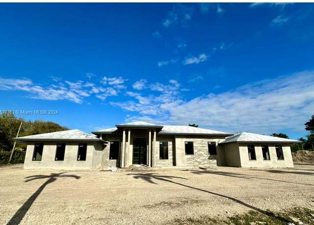 Property at 11825 SW 95th Ave, Miami, FL 33176, 5 beds, 5 baths
