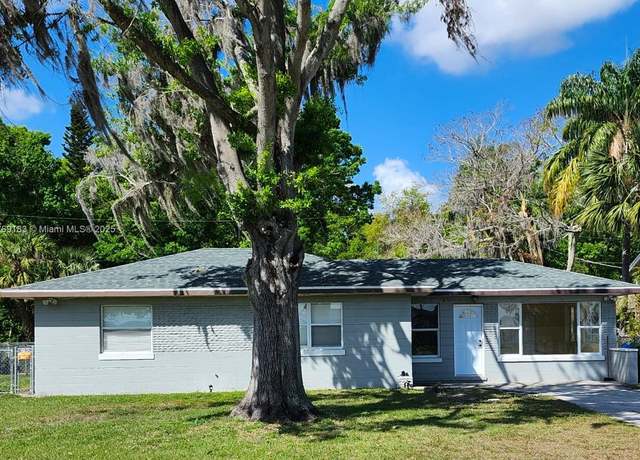 Property at 305 20th St SW, Winter Haven, FL 33880, 3 beds, 1 bath