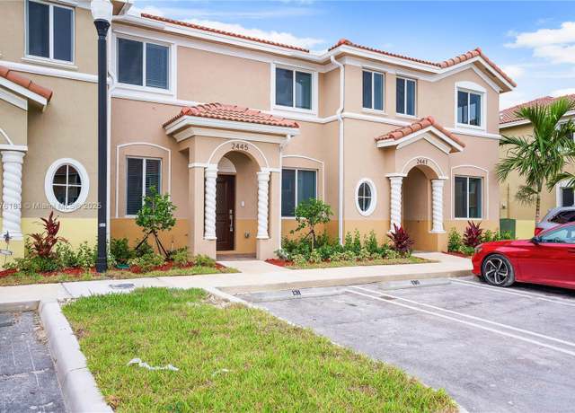 Property at 2445 SE 10th St, Homestead, FL 33035, 3 beds, 2.5 baths