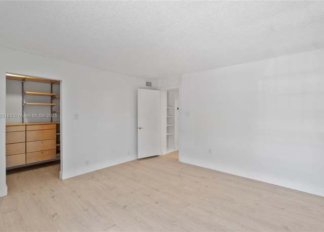 Property at 6886 N Kendall Dr Unit D207, Pinecrest, FL 33156, 2 beds, 2 baths