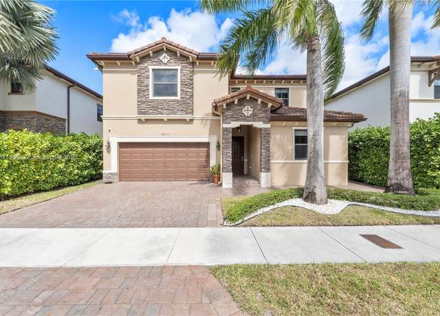 Property at 9815 NW 89th Ter, Doral, FL 33178, 5 beds, 4.5 baths