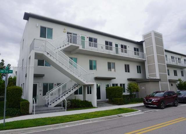 Property at 10222 NW 64th Way #103, Doral, FL 33178, 3 beds, 2.5 baths