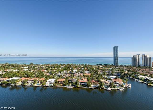 Property at 19707 Turnberry Way Unit 28J, Aventura, FL 33180, 3 beds, 2.5 baths