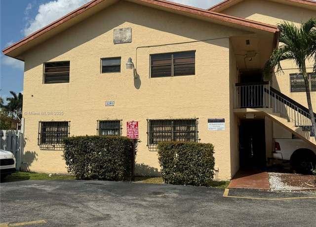 Property at 2295 W 53rd Pl #201, Hialeah, FL 33016, 2 beds, 1 bath