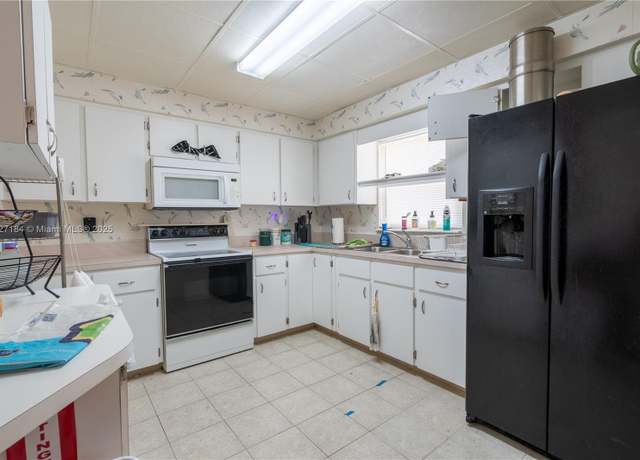 Property at 3126 Harbor Blvd Unit 1A, Port Charlotte, FL 33952, 2 beds, 2 baths