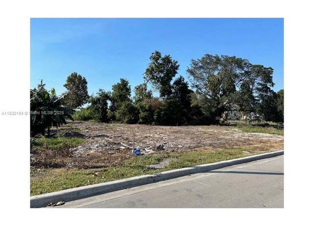 Property at 875 Joe Louis Ave, Pahokee, FL 33476