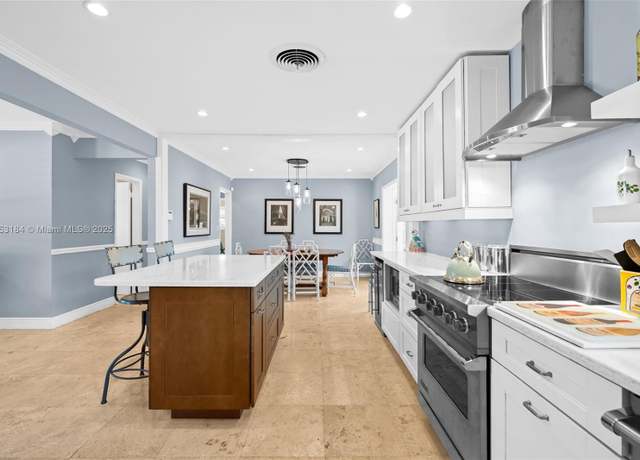 Property at 608 NW 25th St, Wilton Manors, FL 33311, 3 beds, 2 baths
