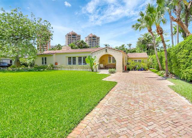 Property at 2224 Segovia Cir, Coral Gables, FL 33134, 3 beds, 4 baths