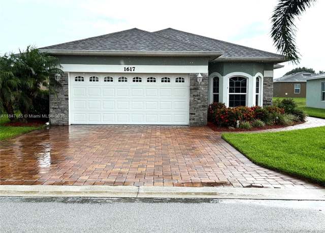 Property at 1617 Marble St, Sebring, FL 33870, 3 beds, 2 baths
